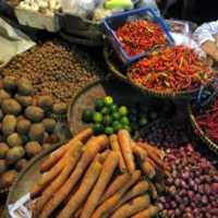 Pemrov DKI Gelar Operasi Pasar Minyak Goreng dan Daging 