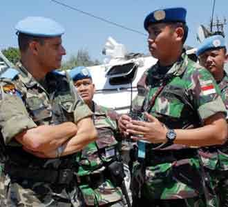 Komandan UNIFIL ke Markas Batalyon Indonesia
