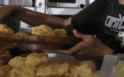 Berbuka dengan Pisang Goreng Simanalagi, Yuk!