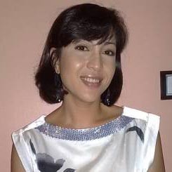 Devi Permatasari Jualan Kue di Bulan Puasa