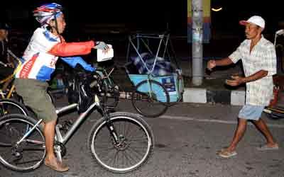 Sahur on the Road ala Pesepeda Makassar