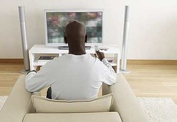 Pria Betah di Rumah Akibat Kadar Testosteron Turun