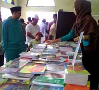 Mengais Rezeki di Masjid An Nur