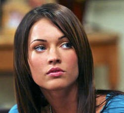 Megan Fox Lebih Nyaman Mencium Perempuan 