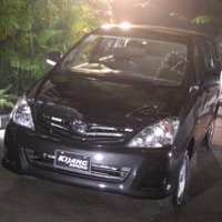 Harga Kijang Innova J Grade Rp 179,9 Juta