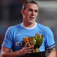 Dunne & Warnock ke Villa, Stoke Gaet Huth