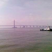 Budayawan Sujiwo Tejo Usul Jembatan Suramadu Dibongkar