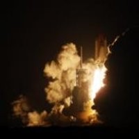 Terangi Florida, Pesawat Ulang Alik Discovery Meluncur