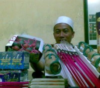 Razia Ramadan, Polisi Amankan Ratusan Kardus Petasan Tidak Berizin 