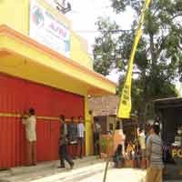 Tipu Ratusan Nasabah, Koperasi di Banyuwangi Disegel 