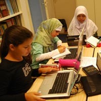 Mencetak Siswa Internasional Berkepribadian Indonesia