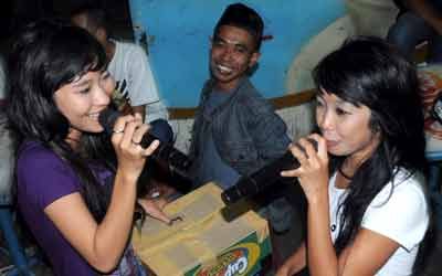 Orkes Sahur Keliling di Makassar