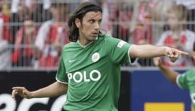 Parma Datangkan Zaccardo dan Amoruso