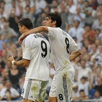 Los Galacticos Lalui Ujian Pertama
