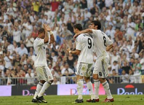 Los Galacticos Lalui Ujian Pertama