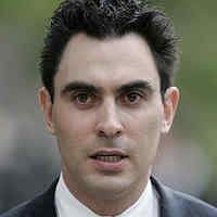 Seorang Menteri Australia Hilang Saat Mendaki Gunung