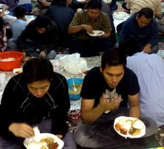 Menikmati Buka Puasa di Berlin