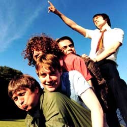 Kaiser Chiefs Bantah Rumor Bubar