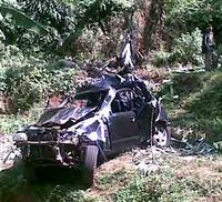 Mobil Masuk Jurang, Drumer Bunglon Tewas