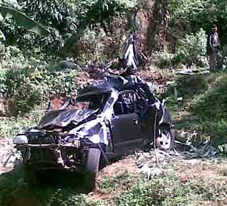 Mobil Masuk Jurang, Drumer Bunglon Tewas