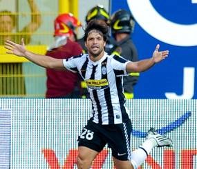 Diego dan Melo Tekuk Roma