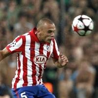 Heitinga Pengganti Lescott