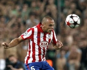 Heitinga Akhirnya ke Everton