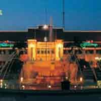 Musyafak Dibayangi Arif Afandi, Bambang DH Tertinggal