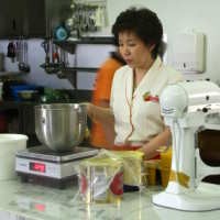 Ny Liem, Kursus Kue Sejak Tahun 1960