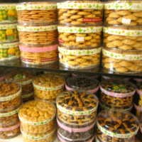 Ramadan, Terjual Seratus Toples Dalam Sehari