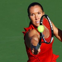 Jankovic, Petrova Lalui Babak Pembuka