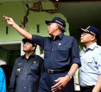 Mensos & Menhub Tinjau Lokasi Gempa