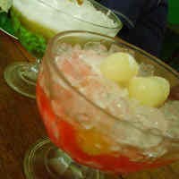 Meracik Es Campur Lezat