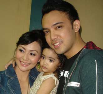 Keluarga Bahagia Tessa Kaunang