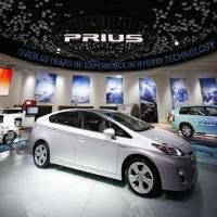 Toyota Khawatir PM Baru Jepang Potong Subsidi Mobil Hijau