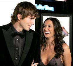Demi Moore Ingin Segera Dihamili Ashton Kutcher 