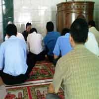 Ramadan, Karyawan Kantor Pajak Belajar Jadi Ustad 