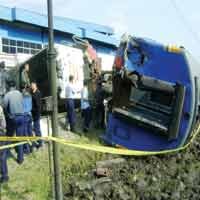 Tewas Terjepit di  Lokomotif, Jenazah Asisten Masinis Dievakuasi ke RS