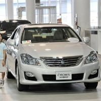 Toyota Batal Luncurkan Crown Tahun Ini