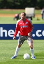 Rooney Mau Jadi Tokoh Utama Inggris