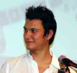 Christian Sugiono Kaget Michael Jackson Baru Dimakamkan 