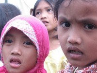 Rini Sedih Tak Bisa Nulis Cerita Lagi