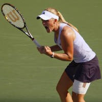 Tekuk Sharapova, Oudin Teruskan Kejutan