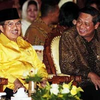 Mahasiswa Minta JK Perkuat Gerakan Ekstra Parlementer