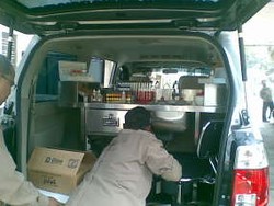 Lab Keliling BPOM Siap Cek Makanan Berbahaya dalam 5 Menit