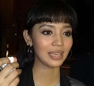 Nuri Maulida Mencoba Tegar