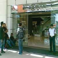 Razia SOGO Galaxy Mall, Wartawan Dihalang-halangi Security