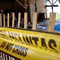 Garis Polisi Masih Terpasang di Warung Bu Neneng 