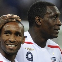 Periode 15 Bulan Defoe vs 10 Tahun Heskey
