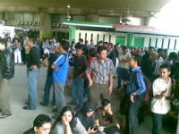 Antre Panjang Tiket Damri Jakarta-Lampung